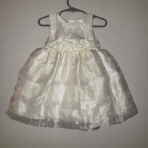 DONITA IVORY FLOWER GIRL DRESS SIZE 18 MONTHS